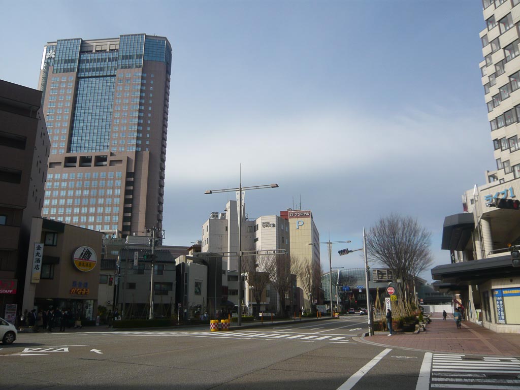 金沢駅東口