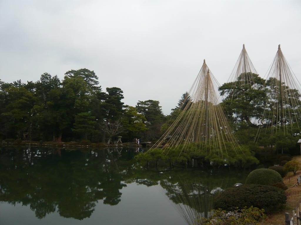 「雪吊り」は兼六園